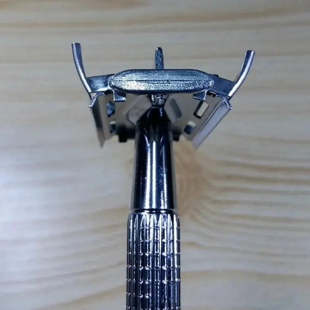 Classic Stainless Steel Double Edge Razor for Smooth Shaving