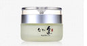 Collagen Cream Nourishes Mature Skin