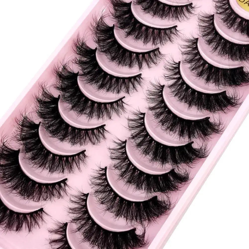 Dramatic Cat Eye Faux Mink Lashes 8D Wispy Volume Look