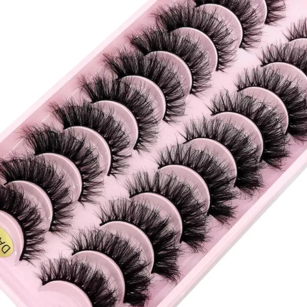 Dramatic Cat Eye Faux Mink Lashes 8D Wispy Volume Look