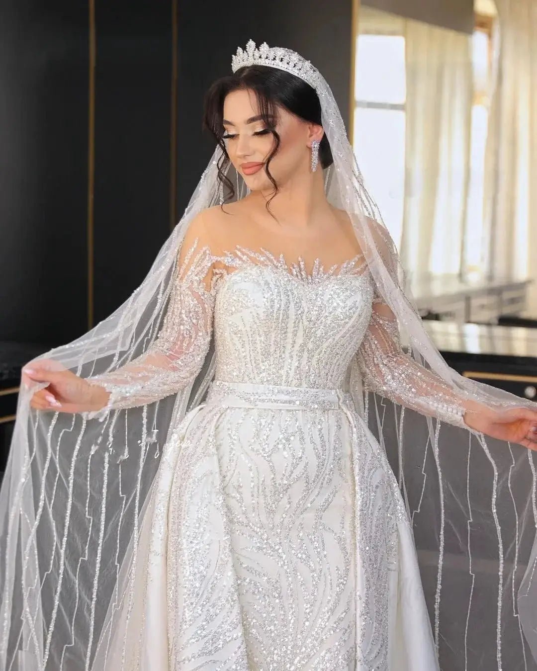 Dubai Sparkling Lace Mermaid Wedding Dress With Detachable Train And Long Sleeve