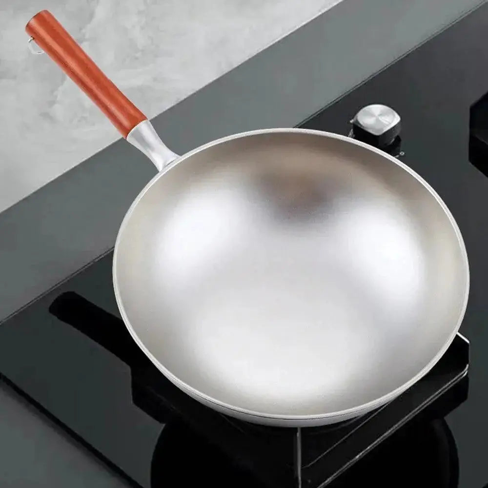 Eco Friendly Pure Titanium Non Stick Wok For Gas Stoves
