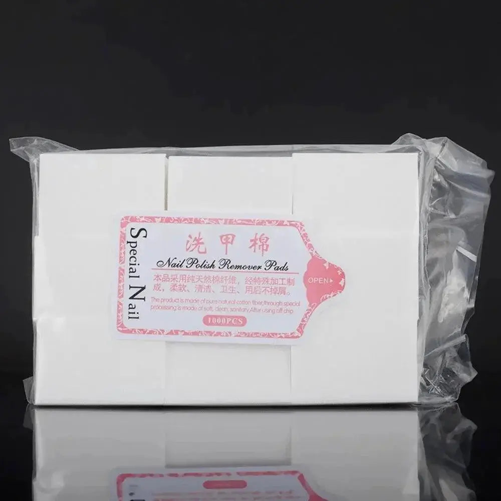 Effortless Nail Polish Removal Towels for Clean Finish
