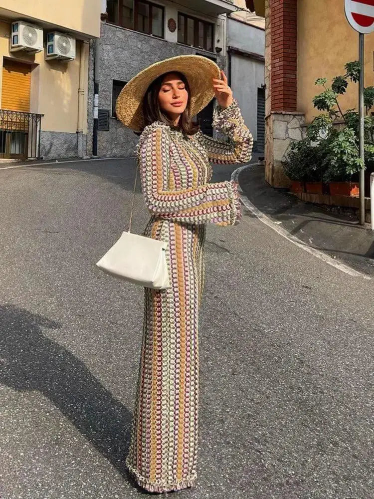 Elegant Backless Maxi Dress With Flared Sleeves Evening Gown
