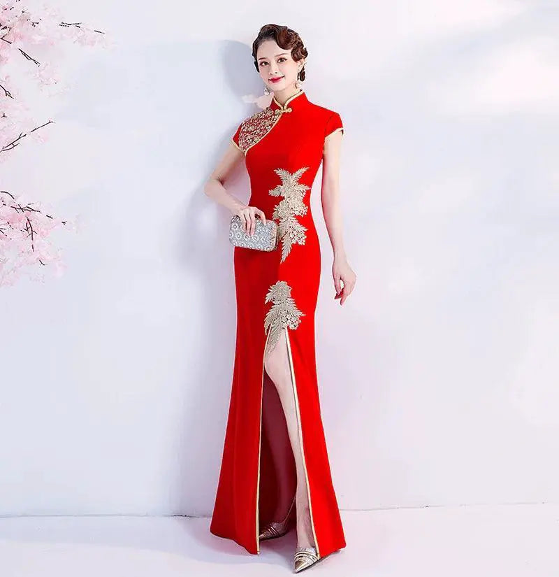 Elegant Red Cheongsam Dress Vintage Charm for Banquets