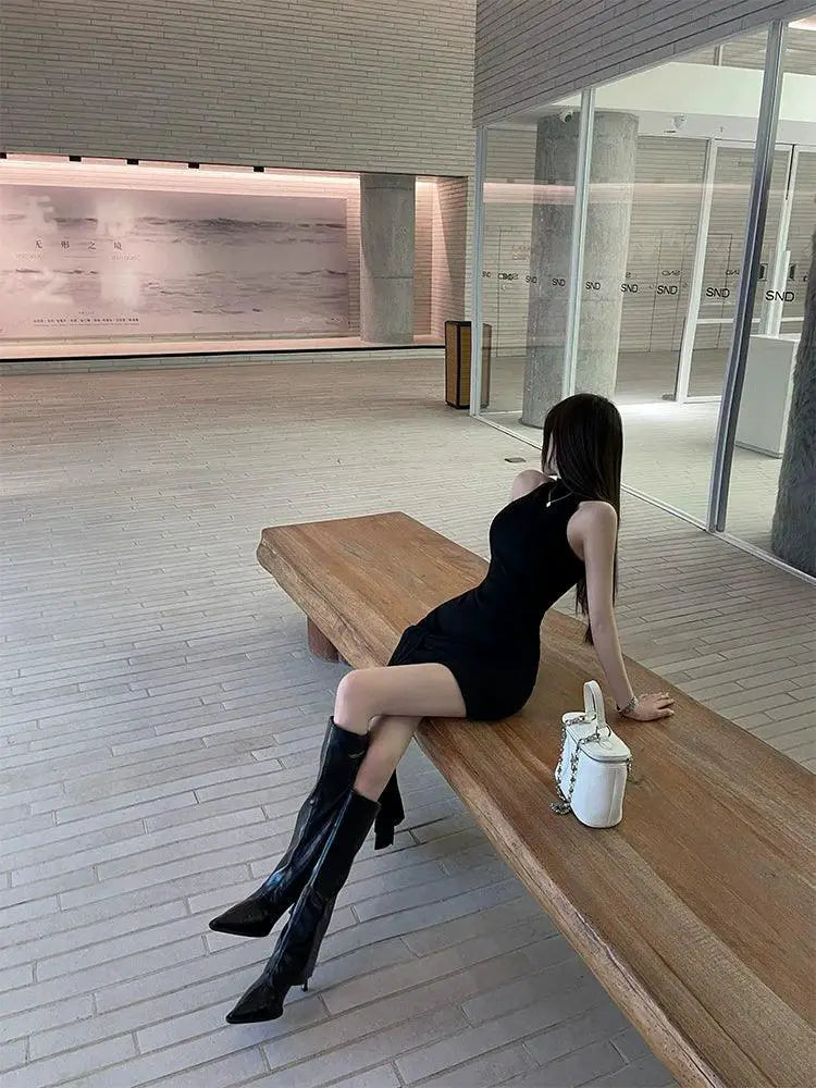Elegant Sleeveless Slim Fit Knitwear For Womens Meetings