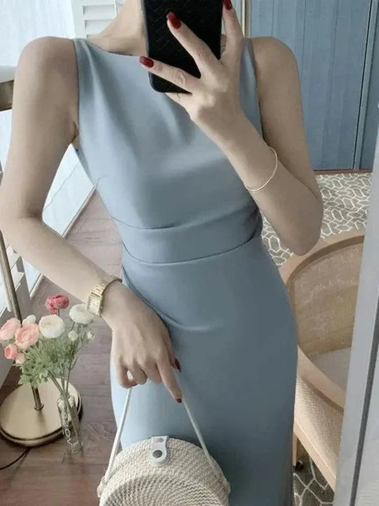 Elegant Spaghetti Strap Midi Dress for Chic Summer Fashion