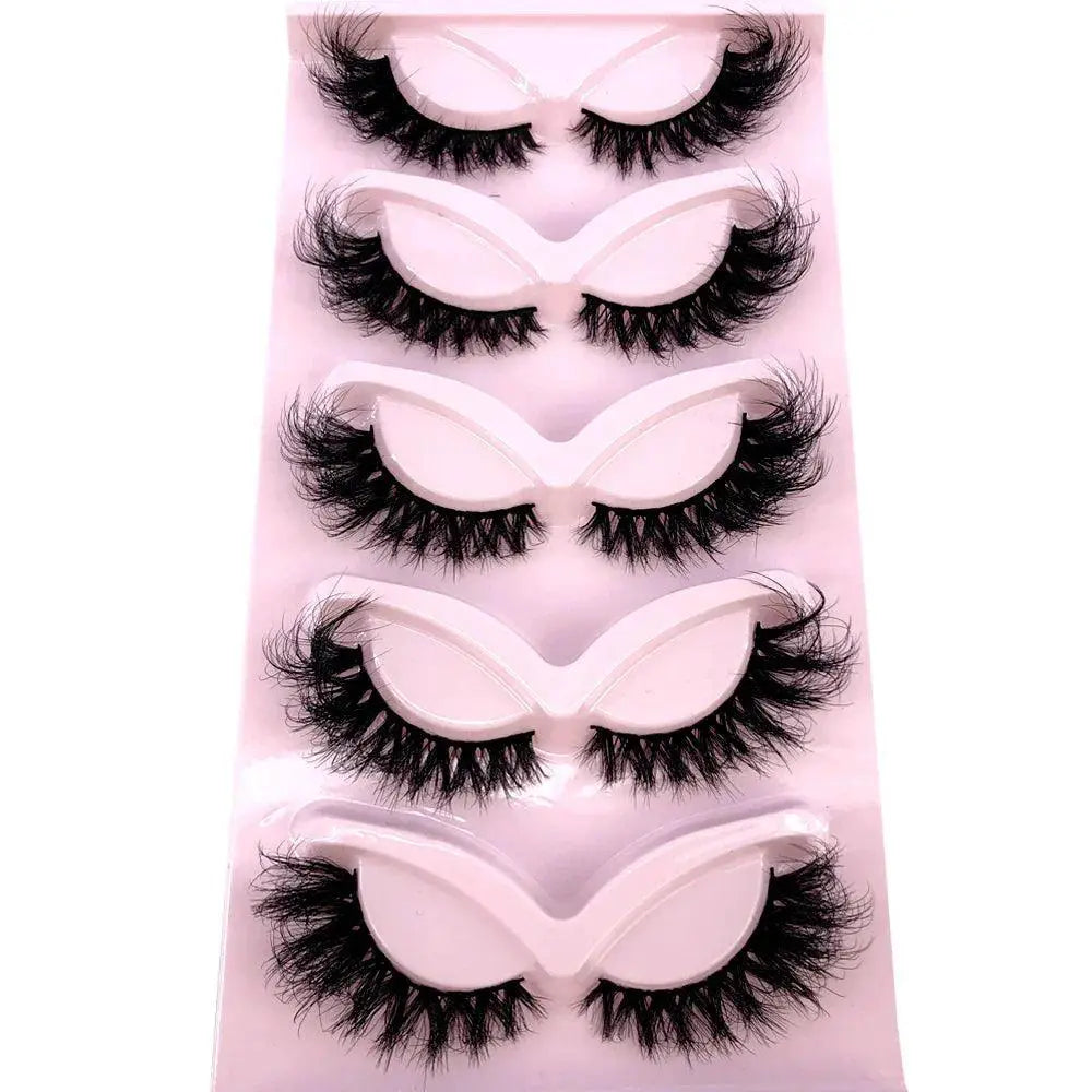 Glamorous Cat Eye 3D Mink Lashes Set For Captivating Look