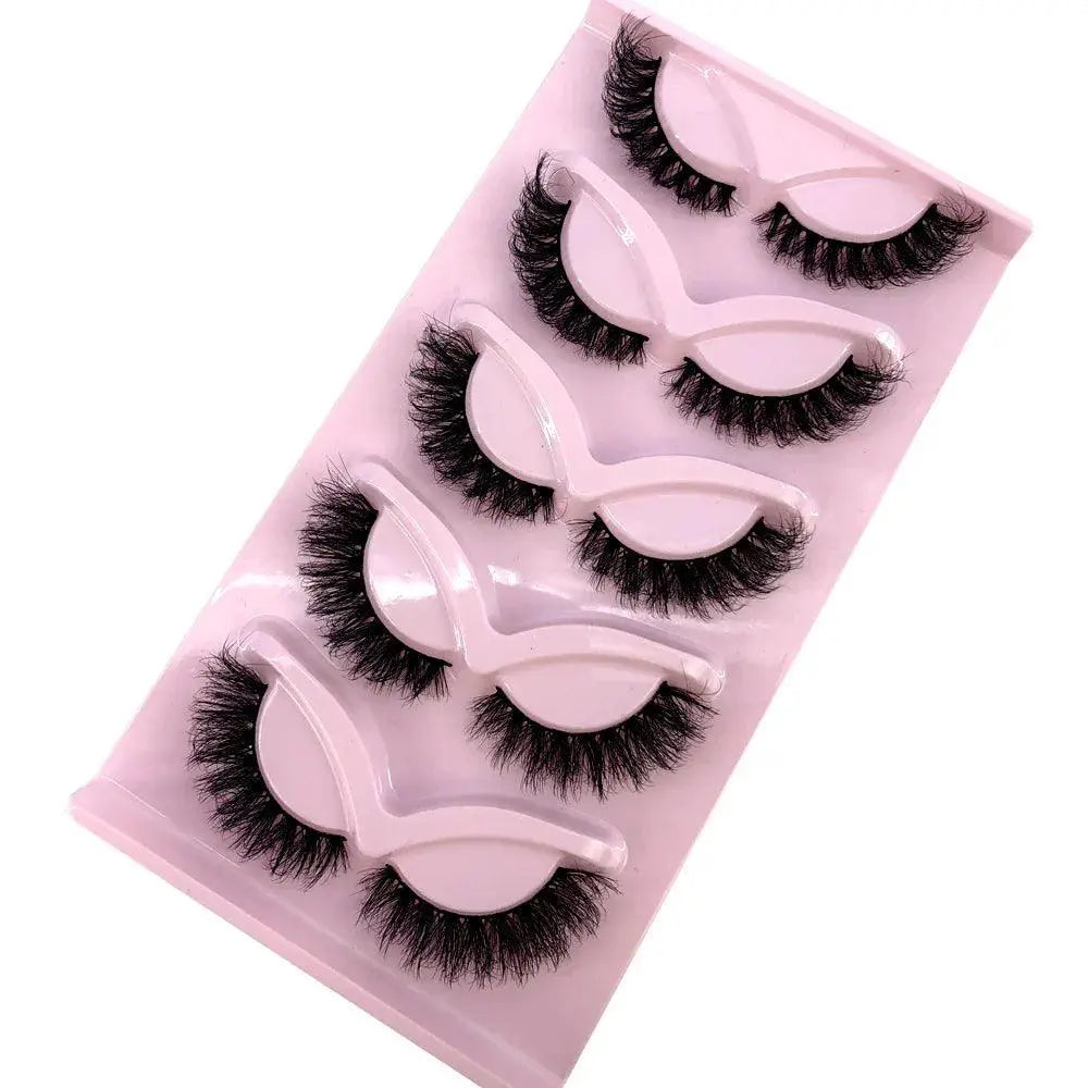 Glamorous Cat Eye 3D Mink Lashes Set For Captivating Look