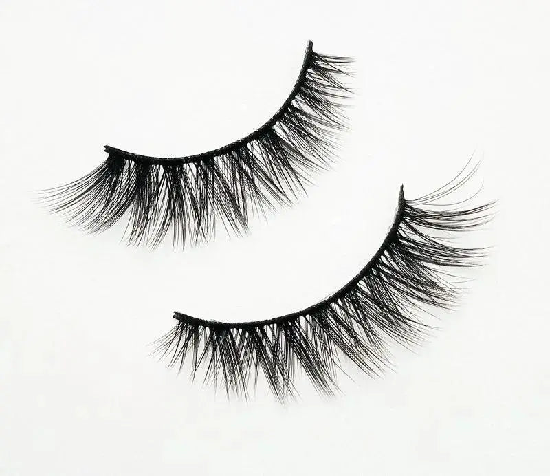 Gorgeous Handmade Synthetic False Eyelashes for Bold Eyes
