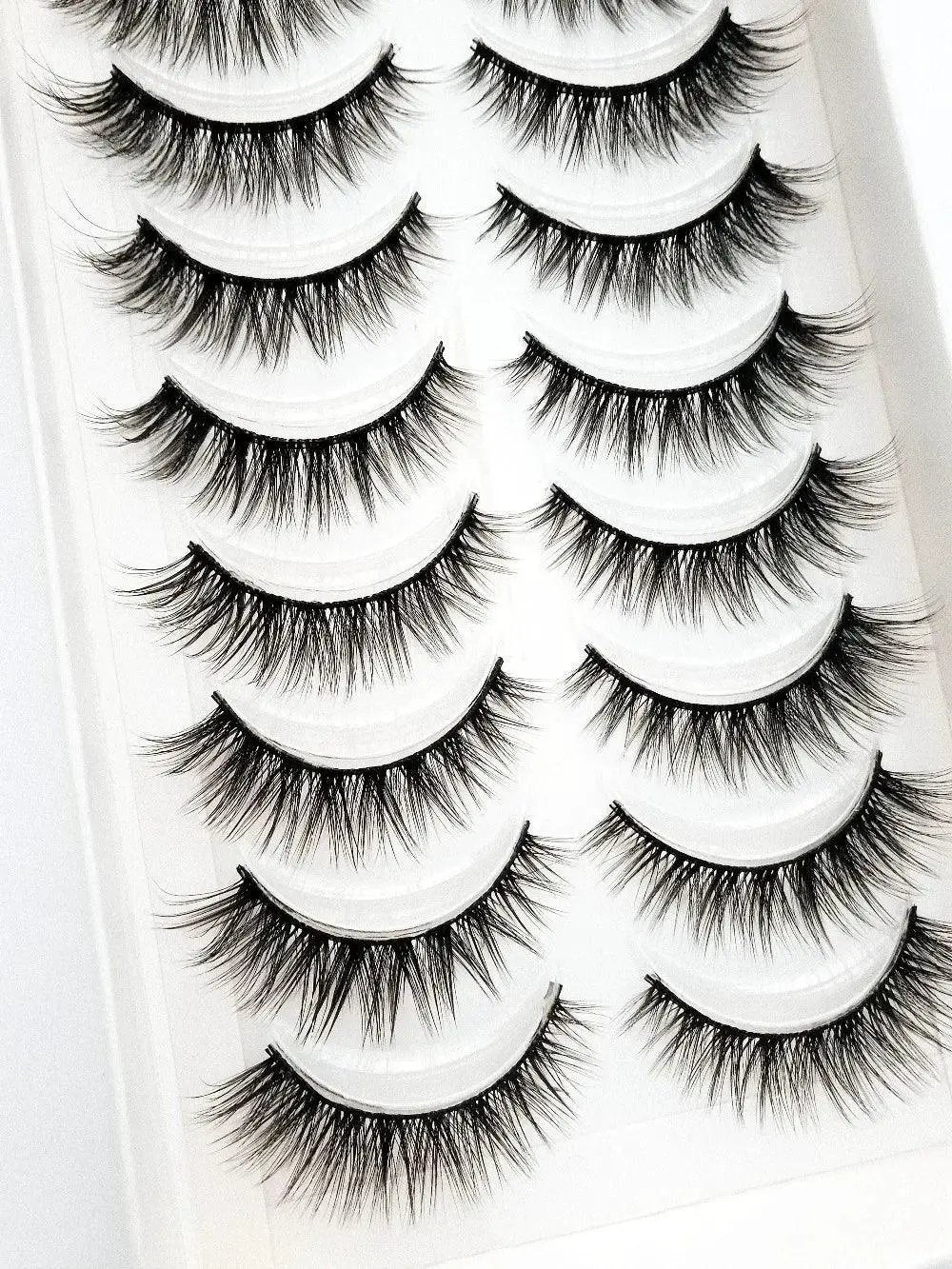 Gorgeous Handmade Synthetic False Eyelashes for Bold Eyes