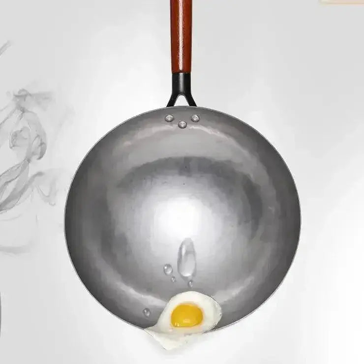 Handmade Traditional Chinese Iron Wok With Wooden Handle