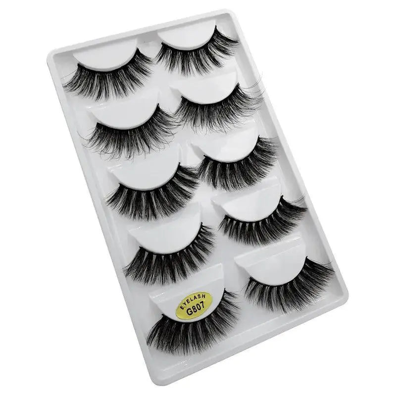 Luxe Wispy Mink Eyelashes Set For Glam Eye Looks — product view 10