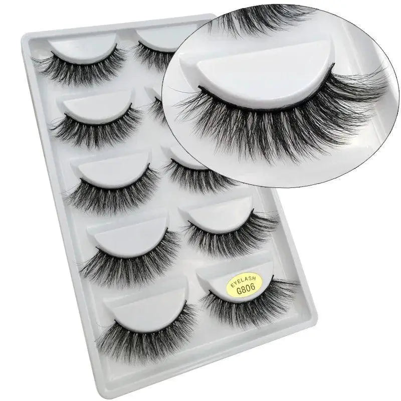 Luxe Wispy Mink Eyelashes Set For Glam Eye Looks — product view 8