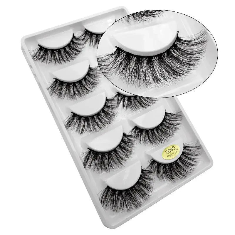 Luxe Wispy Mink Eyelashes Set For Glam Eye Looks — product view 19
