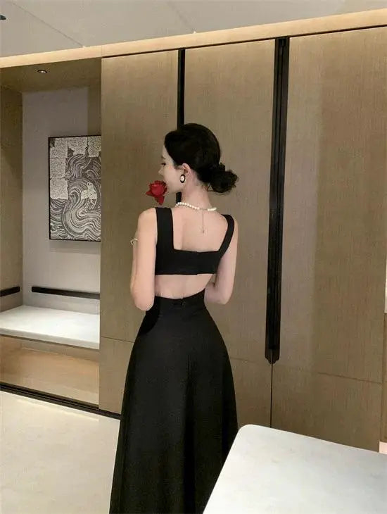 Luxurious Black Dress For Elegant Event Wear Style