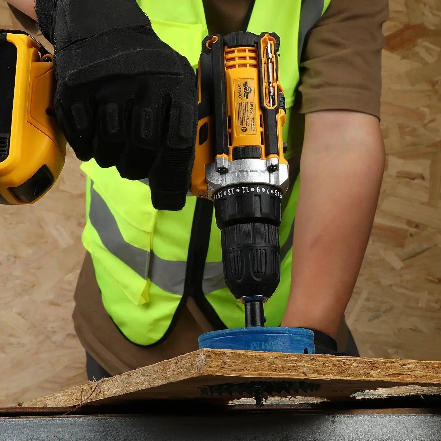 LYUWO Cordless Pistol Grip Drill And Screwdriver Kit