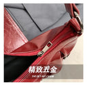 Compact Shoulder Bag for Urban Explorers