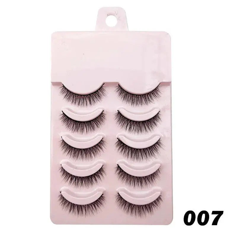 False Eyelashes for Everyday Glamour — 1