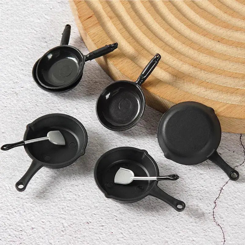 Miniature One Twelfth Dollhouse Fry Pan And Spatula Set