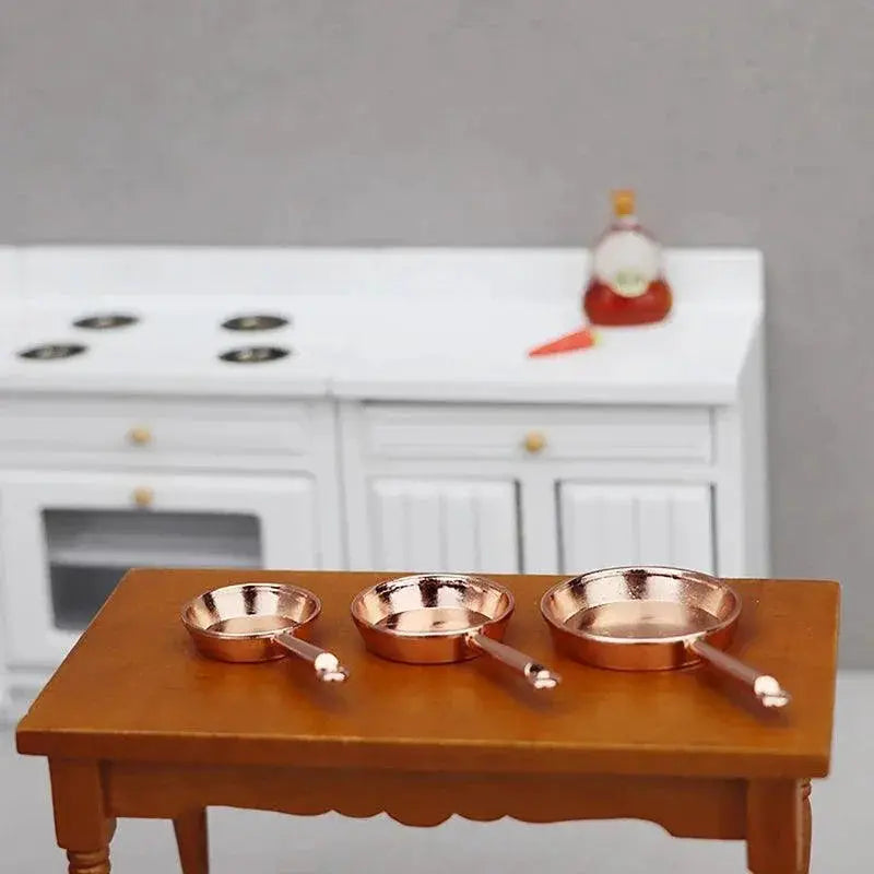 Miniature Metal Frying Pan and Casserole Set for Dollhouse