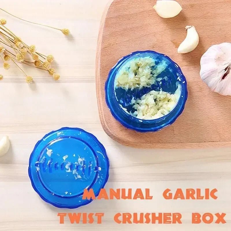 Multifunctional Garlic Press And Chopper Roll Crusher Manual Kitchen Gadget