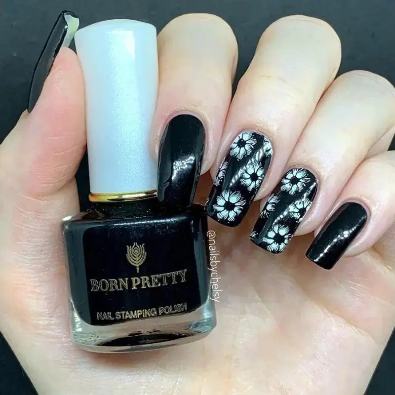 Nail Art Stamping Polish Set With Gold And Silver Accents