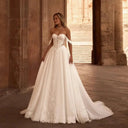 Supportive Bridal Gown With Built-In Bra