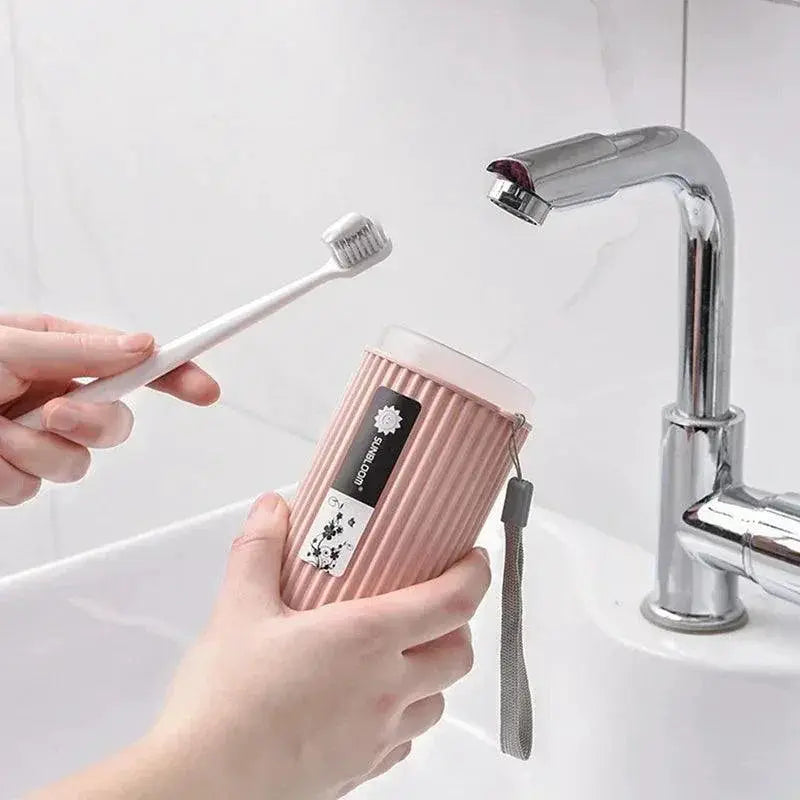 On The Go Travel Toothbrush And Toothpaste Holder Kit