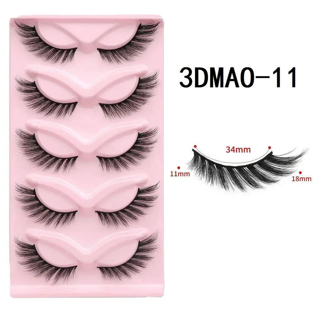 3D Cat Eye Wispy Manga Eyelash Extension Set Natural Look