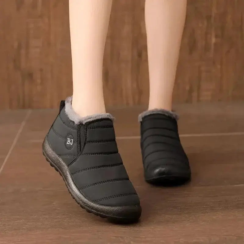 Stay Stylish Women Winter Hiking Snow Boots For Comfort