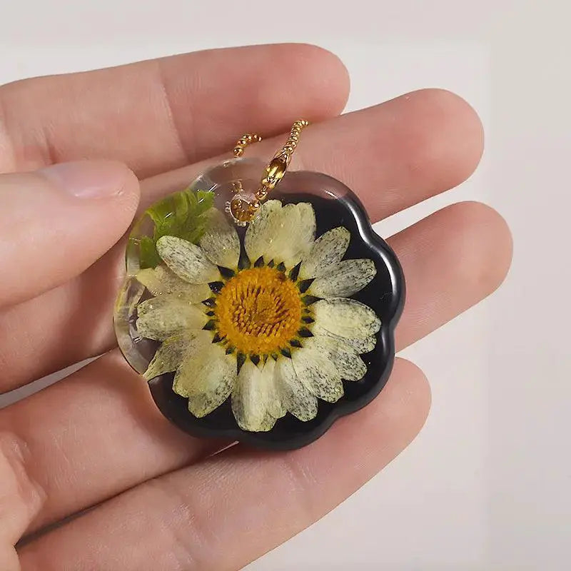 Epoxy Resin Jewelry Kit With Botanical Accessories