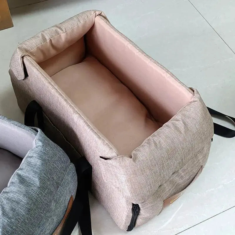 Luxury Central Control Pet Car Seat For Comfortable Travel