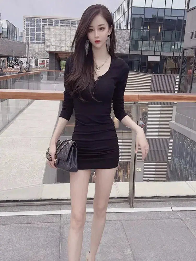 Elegant Pleated V Neck Dress for Modern Slim Fit Style