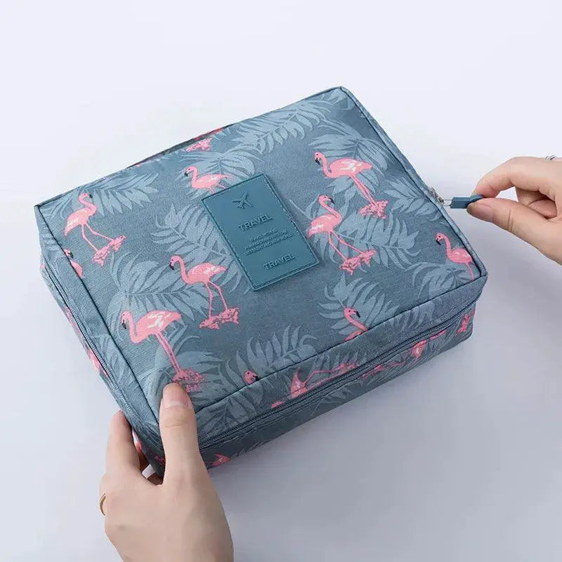 Outdoor Girl Makeup Organizer Waterproof Toiletries Storage Bag