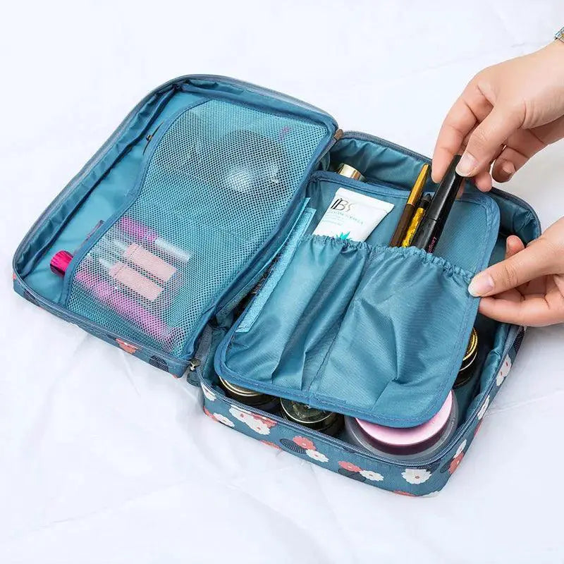 Outdoor Travel Cosmetic Bag Waterproof Makeup Case For Women