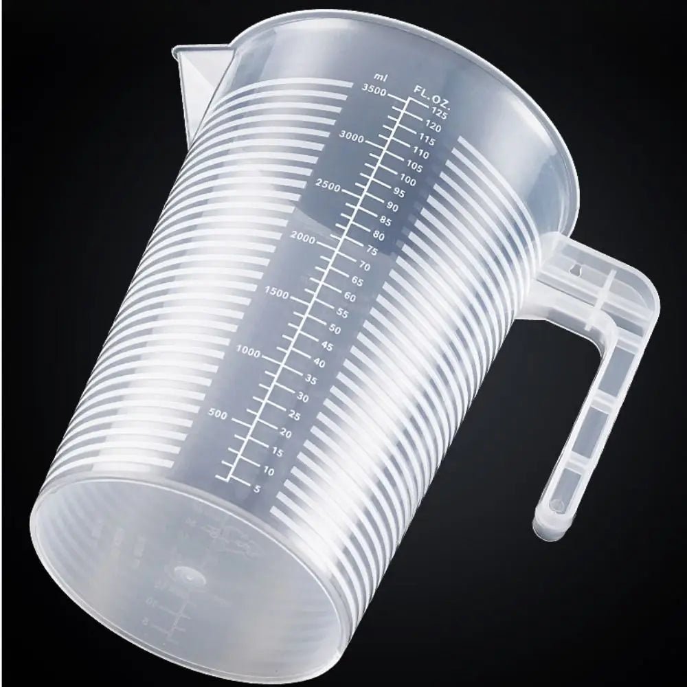 Plastic Graduated Measuring Cup Large Capacity Beaker With Lid Transparent Grade