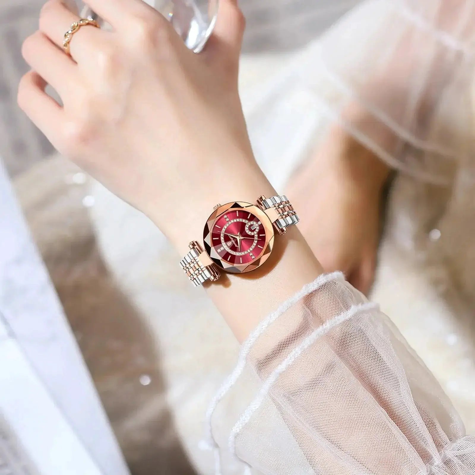 Diamond Ladies Watch Elegant Quartz Timepiece for Women