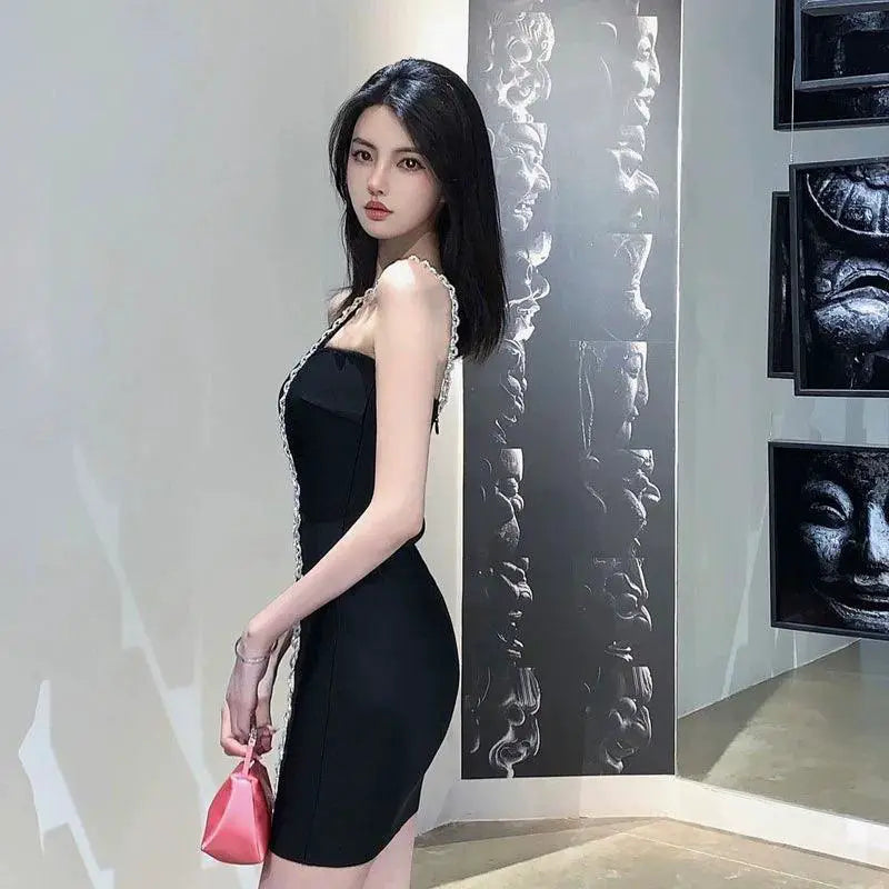 Sleek Black Shoulder Strap Dress for Summer Elegance