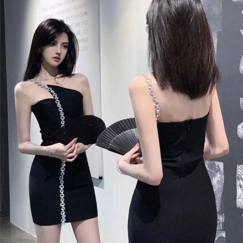 Sleek Black Shoulder Strap Dress for Summer Elegance