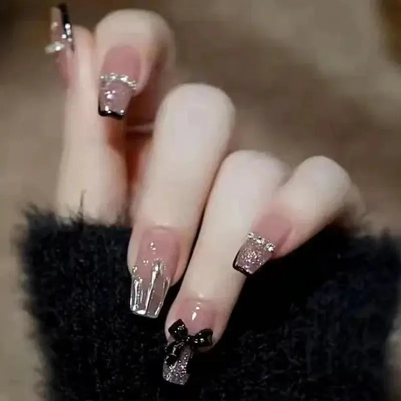 Sparkling Diamond False Nails Set Glamorous 3D Designs 24Pcs
