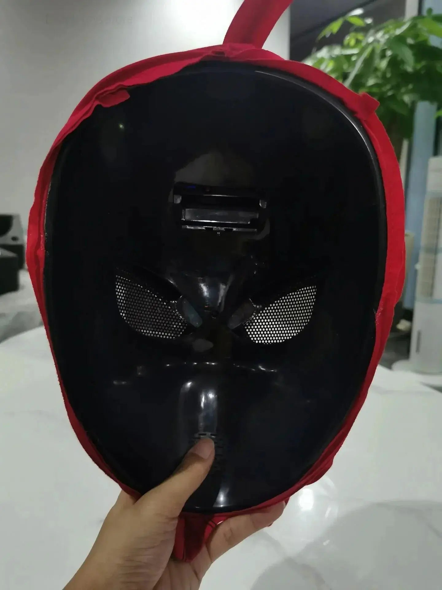 Spiderman Moving Eyes Cosplay Mask With Remote Control