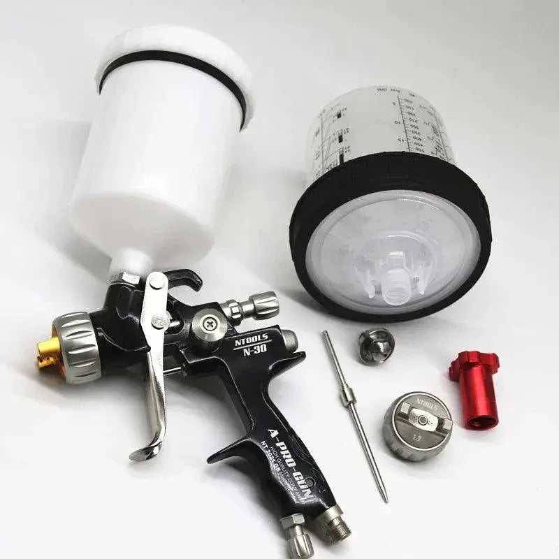 Professional Spray Gun With 1.3 And 1.7mm Nozzles 600cc Tank