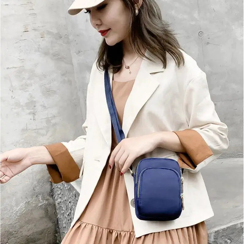 Stylish Waterproof Crossbody Bag With Zipper For Women