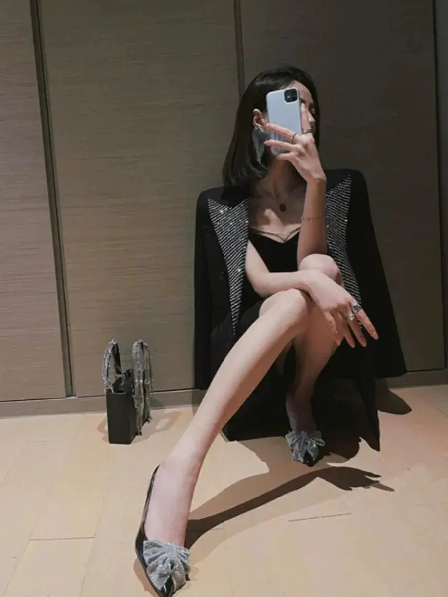 Sultry Glamour Elegant V Neck Black Dress for Modern Women