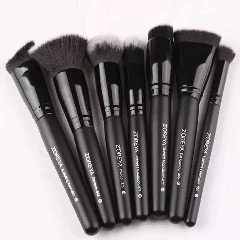 Ultimate Black Beauty 7 Brush Set For Flawless Makeup Finish