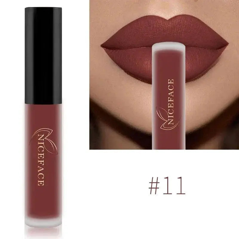 Velvet Matte Lip Kit With Bold Colors For Smooth Application