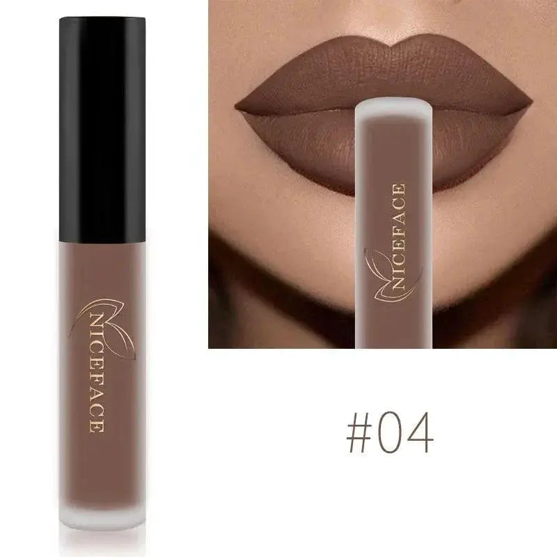 Velvet Matte Lip Kit With Bold Colors For Smooth Application
