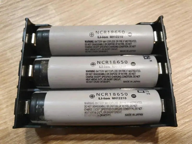 Versatile 18650 Battery Holder Cases for DIY Power Solutions