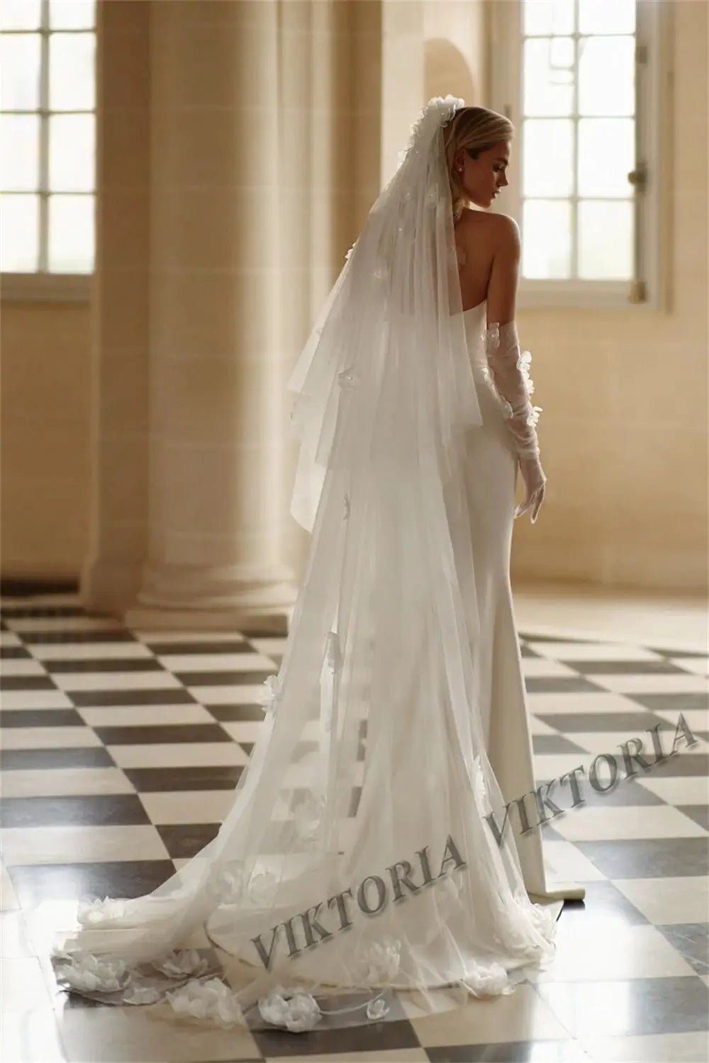 VIKTORIA Mermaid Wedding Dress Strapless Satin Pleats Timeless Customizable